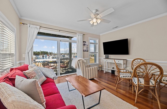 Marina Vista Retreat