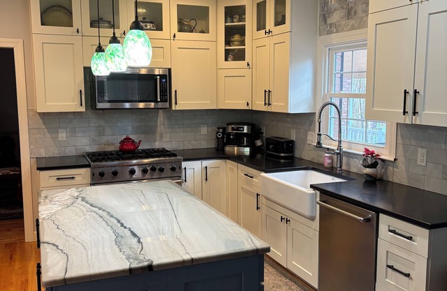 Master's Week Rental. 5 Bedroom 3.5 Bathroom.