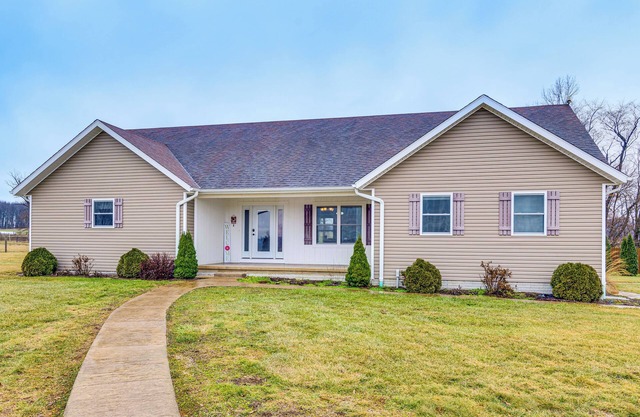 ‘Meadow Edges’ w/ Yard & Views in Odon
