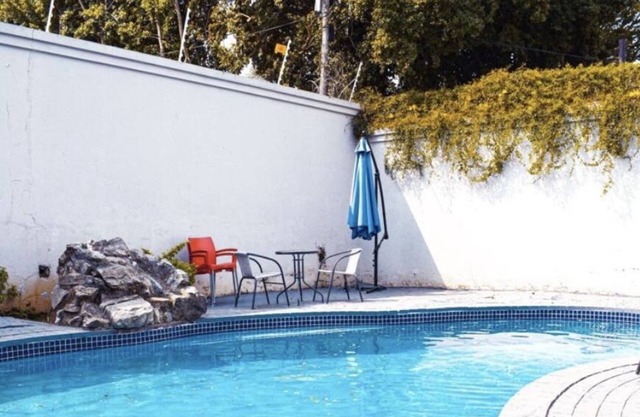 Melrose Hideout B&B