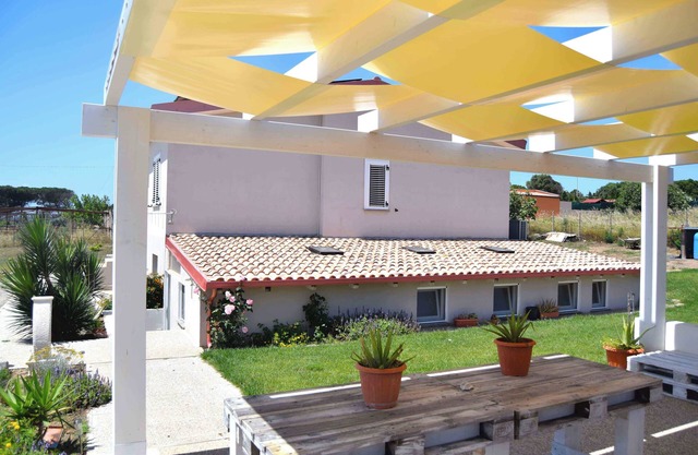 Mi casa es tu casa 104 Music Room