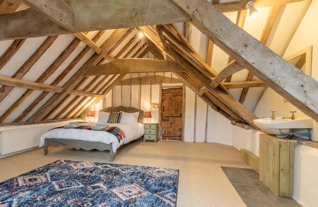 Mill House | 5-bedroom house by the river