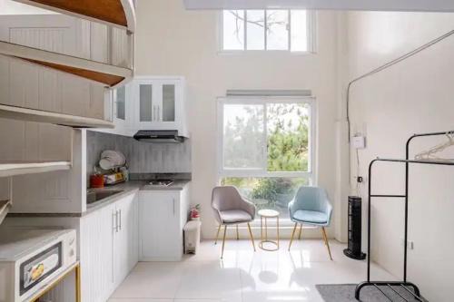 Minimalist Loft 107