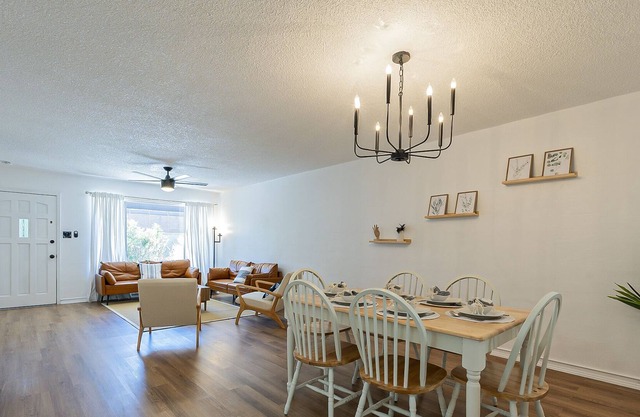 Minimalist Vibe 5 star Location 2BR 6min Downtown Scottsdale