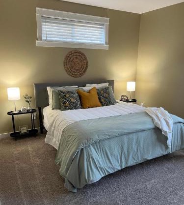 Mins to Downtown & Raceway Rookwood Retreat 2