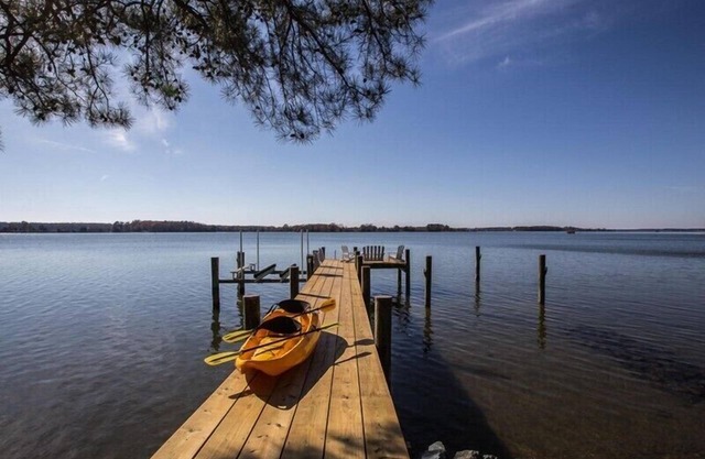 Chesapeake Pines: cabaña en expansión, bañera de hidromasaje bajo las estrellas y hermosas puestas de sol.
