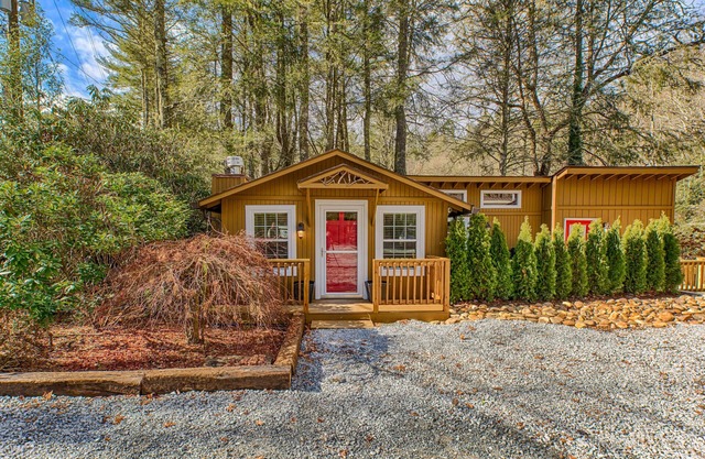 Mirror Lake Red Door Guest House-On Mirror Lake y 1. 2 millas de Main Street!