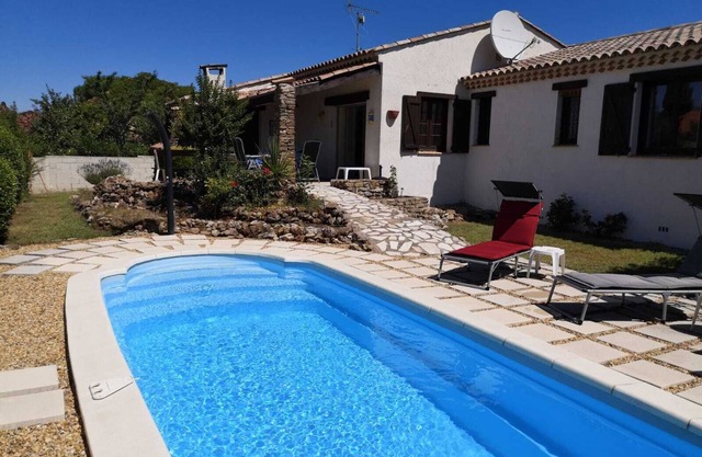 Mistral villa - casa de vacaciones tranquila con hermoso jardín y piscina