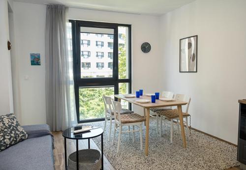 Modern 2-Bedroom Flat with Balcony in Azur Premium by Flat mаnаger