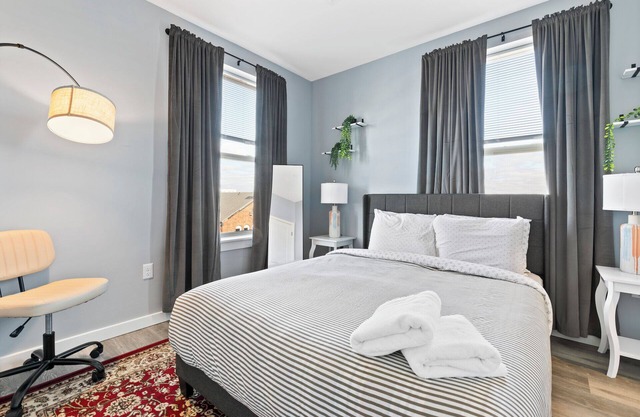 Modern 1BR Near Encore 3796