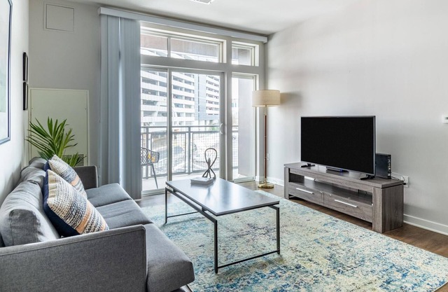 Modern 1BR Near Microsoft HQ + Parking + Pets OK