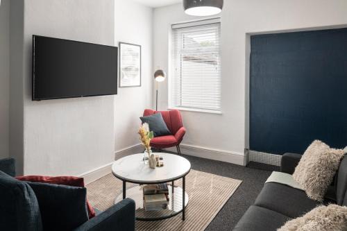 Modern 2-Bed Apartment with Garden – Pontcanna