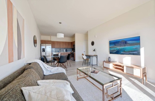 Modern ! 2BR Free Parking ! 30 Min to NYC !