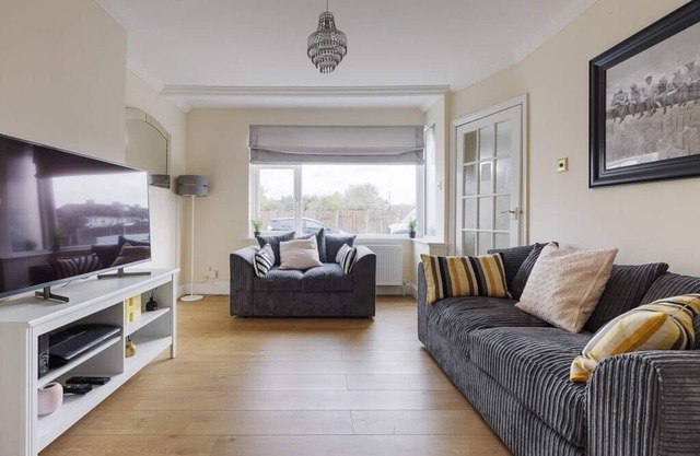 Moderna casa de 4 dormitorios en Heathrow, Londres