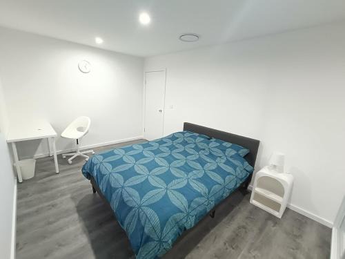 Modern and Peaceful Queen Room in Guildford - NR5