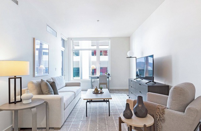 Modern Apartment in Prime Location (ID9173X17)