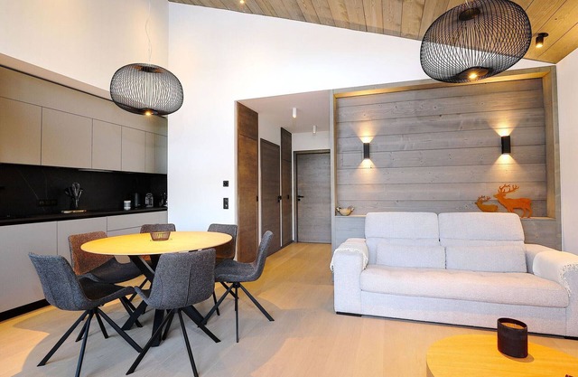 Apartamento moderno cerca de las pistas en Courchevel