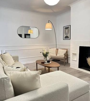 Modern Apartment Near Newport City Centre!