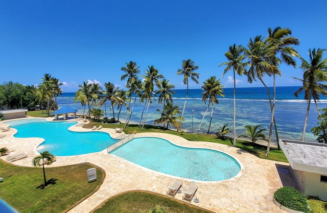 APARTAMENTO MODERNO CON PLAYA Y PISCINA