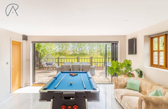 Contemporary Barn Conversion in Dorney