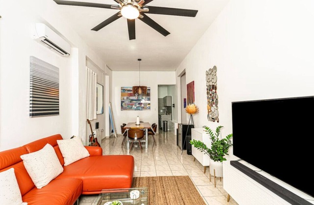 Modern beach house downtown. Unit #2