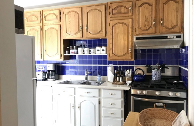 Modern BOHO Chic Getaway in the Goodland!! 2.6 miles to UCSB 10mins to downtown