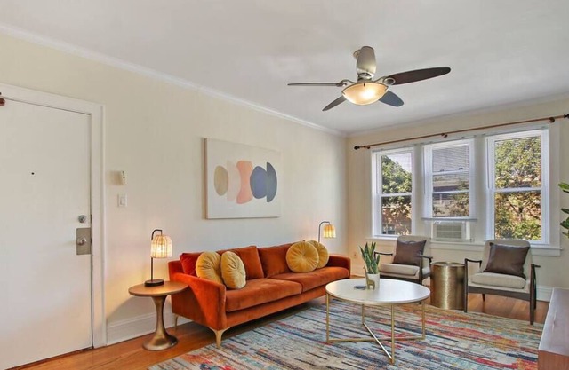 Ideal & Spacious 1BR Apt: Fully Furnished!