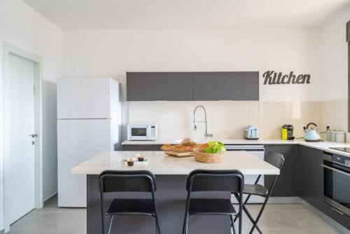 Modern Comfort Escape by Sea N' Rent