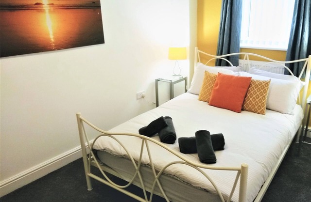 Apartamento-Confortable-Baño Privado-Vista a la Calle