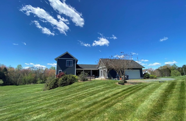 Modern Farmhouse in Keswick 4BR/4BA