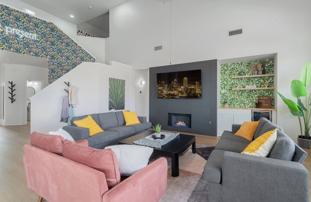 Modern Grand Prairie Retreat w/ Pool Game Room -10 Min to Stadiums & More