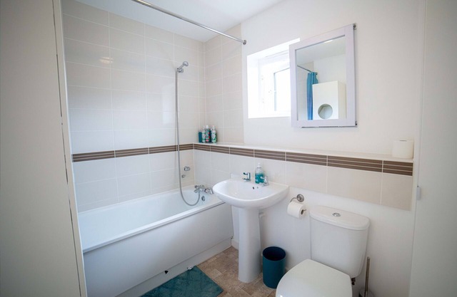 Apartamento-Confortable-Baño Privado-Vista al Parque-HatfieldServicedApartment
