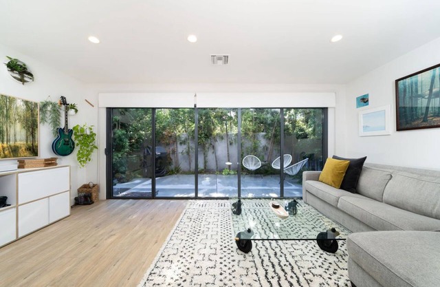 Modern Home - steps from downtown LB!