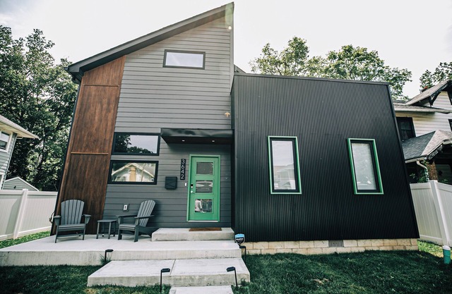 Modern Luxury Centrally Located 3BR/3BA Mins Away From Fairgrounds & Downtown