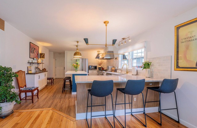 Modern Mountain Retreat w/ Chef’s Kitchen
