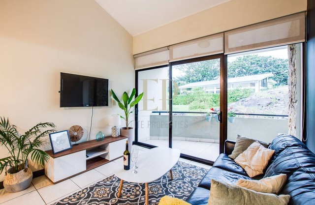 Modern penthouse, office, A/C, Pool, GYM