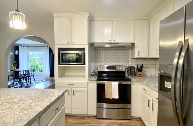 Modern Retro Chic 3B/2BR House in Beaverton, OR