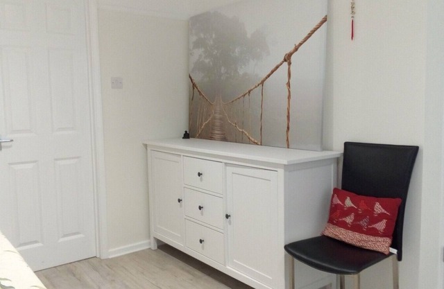 Estudio moderno e independiente en Shaftesbury