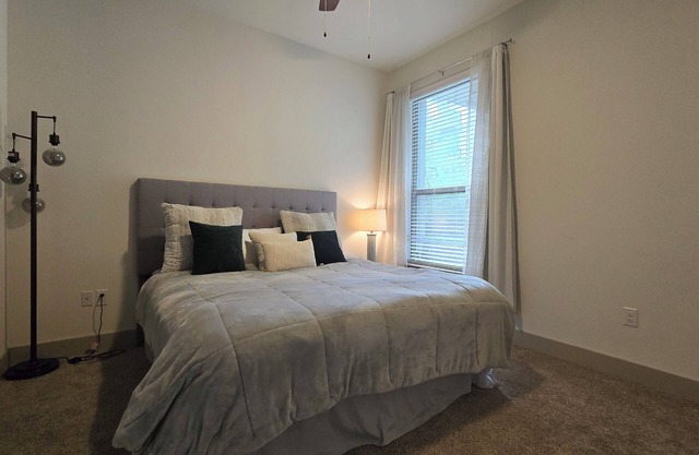 Modern & Spacious Stay