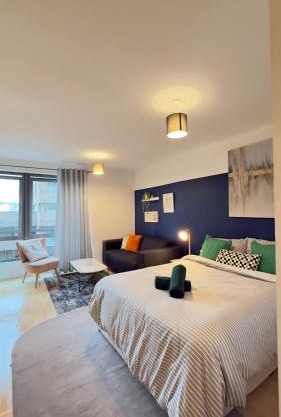 Modern spacious Studio opposite station II