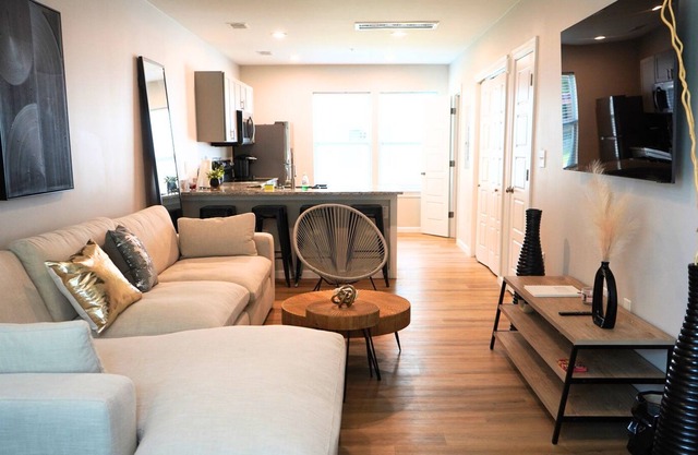Modern Townhome In Charleston