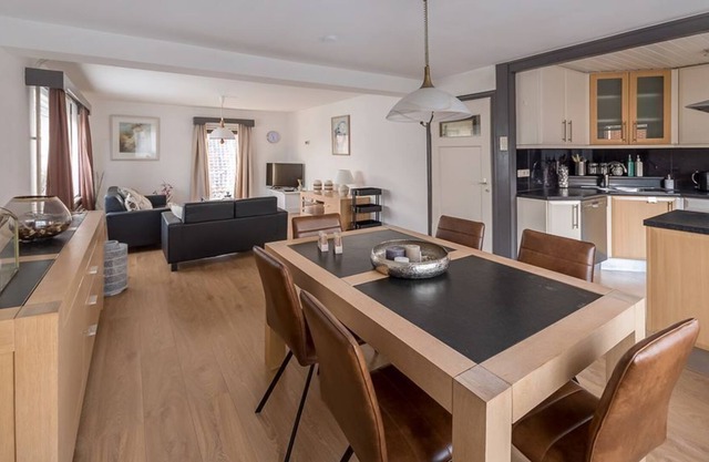 Apartamento moderno y muy espacioso para hasta 6 adultos.