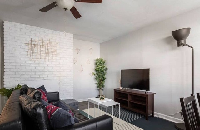 Modern yet historic 3BR House by CozySuites