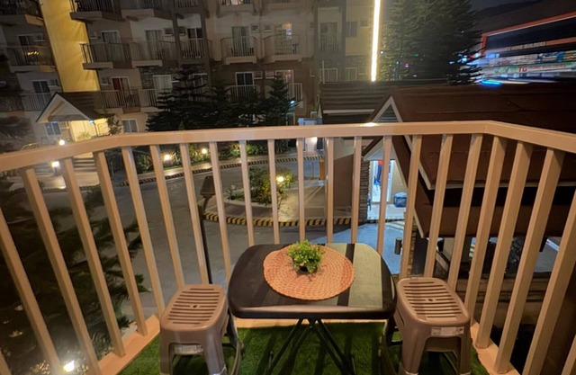 Moldex Baguio con balcón, wifi y Netflix cerca de la ciudad