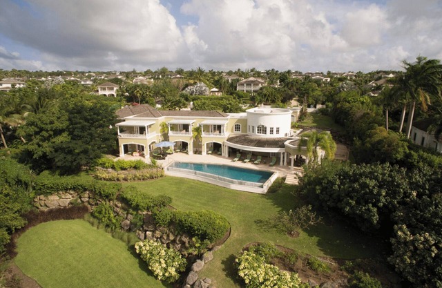 Monkey Hill - Luxury Celebration Villa with Private Pool & Chef