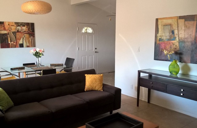 Casa 2BR / 1BA Cerca del centro y del corredor Camelback