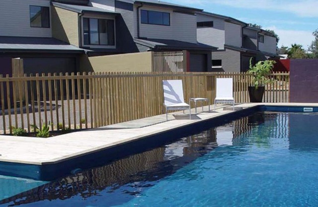 Moorhead Cove Beach Unit With pool Bermagui