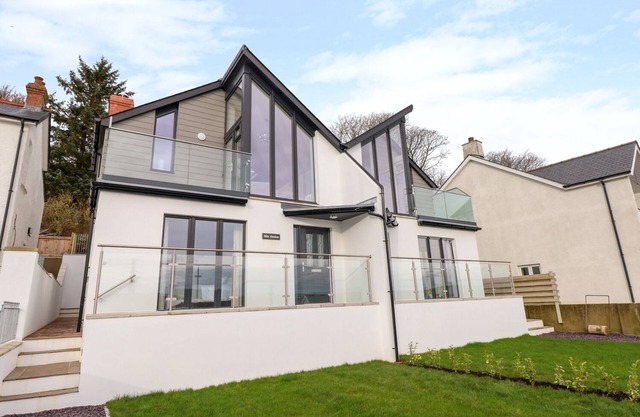 MOR AWELON, ideal para familias, con un jardín en Goodwick, Ref 998139