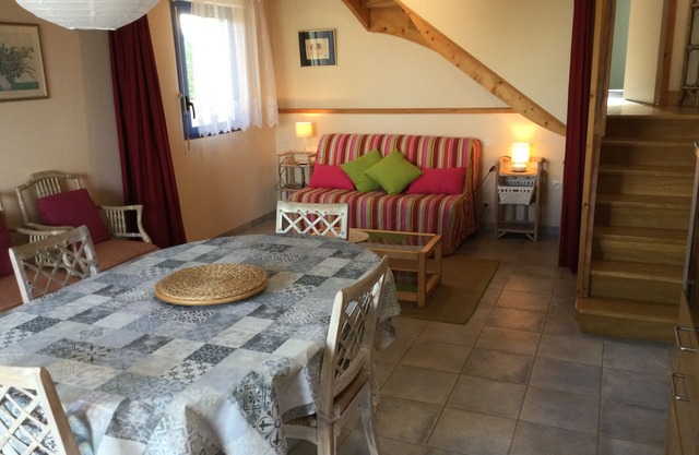 Morlaix, casa rural en un entorno rural y relajante a 8 km del mar.