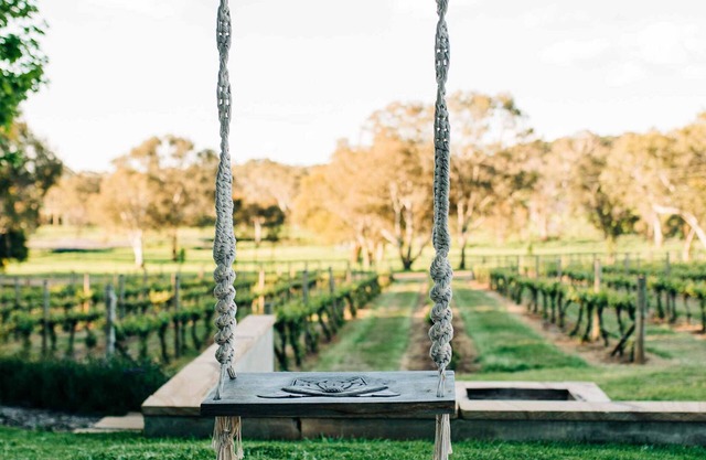 Mortimer's Wines Studio│Luxurious Vineyard Retreat